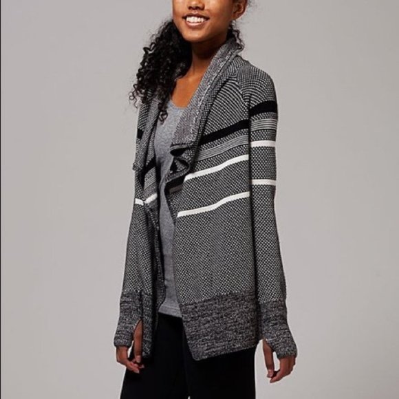 Pull Ivivva - Taille Fille 10 - Noir - 100% Coton - Occasion Très Bon état